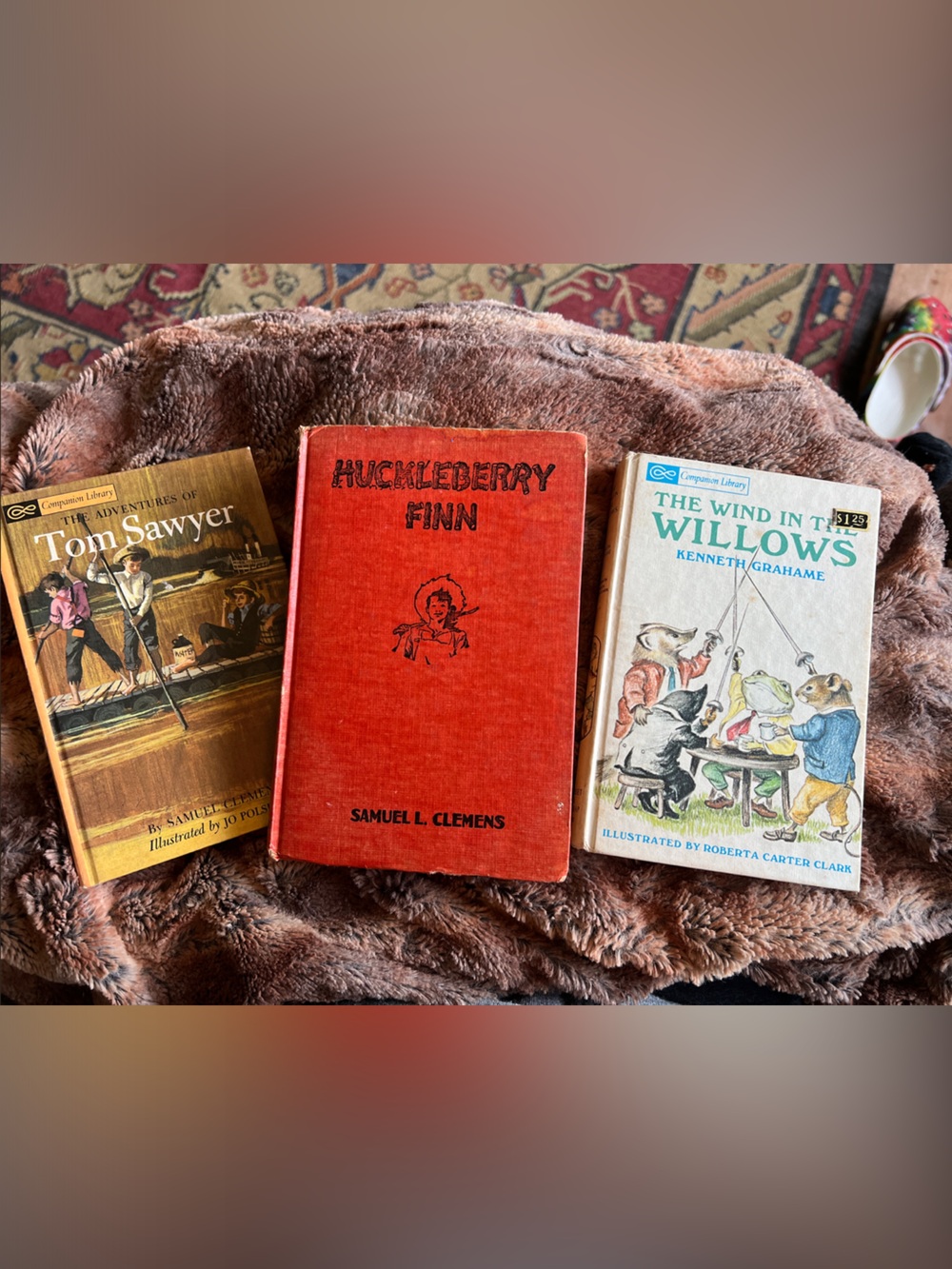 Vintage children’s chapter books! Cottagecore decor! Tom Sawer, Huckleberry Fin!